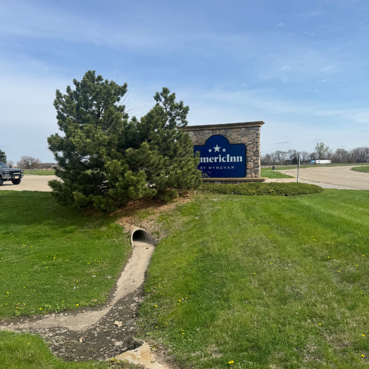 Lawn & Snow Services in Wyanet, IL